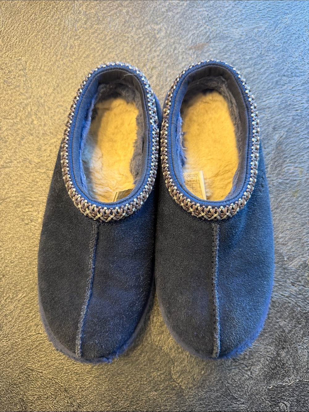 UGG Kids size 2 - Chestnut & Navy - Picture 2 of 3
